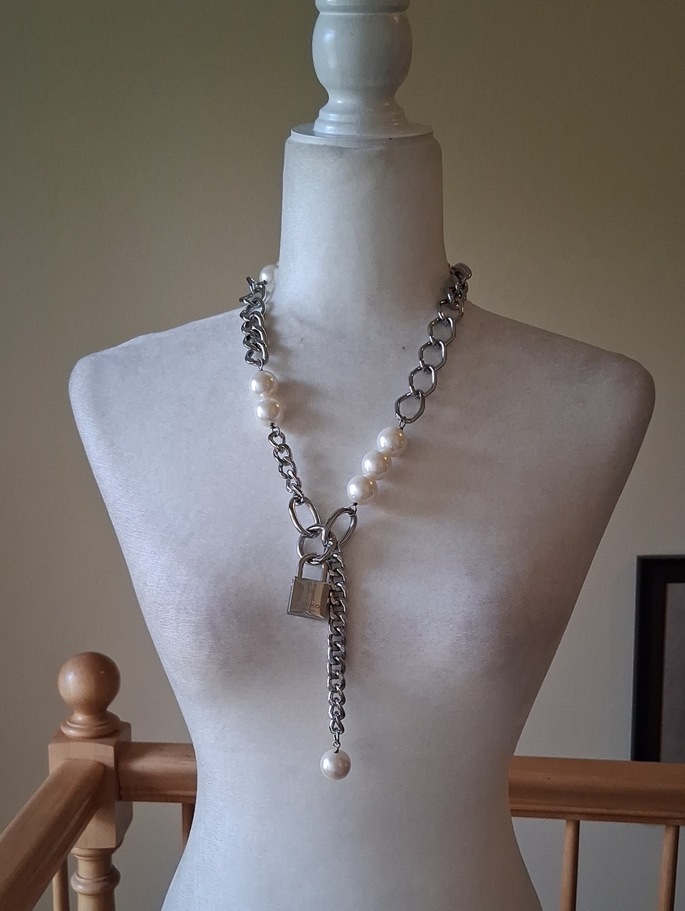 Pinko Black Short-Sleeve Tee with Pearl Neckkace Chain Accent Two Piece Set - Picture 11 of 12